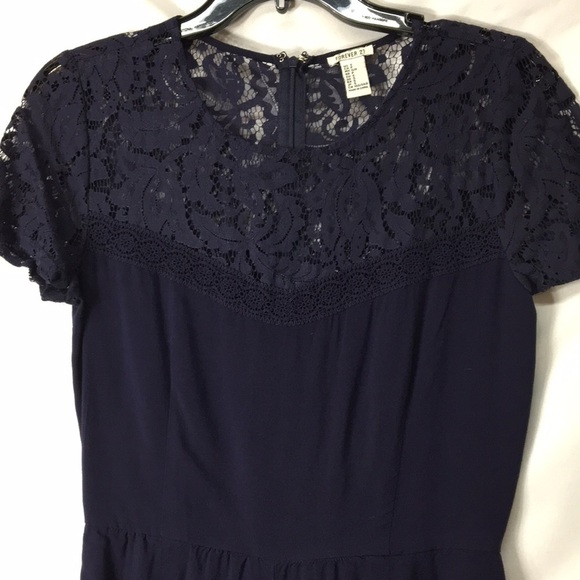 Forever21 Women’s Navy Romper Size S Like-New Condition - Picture 2 of 5